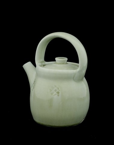 Porcelain with lavender ash glaze